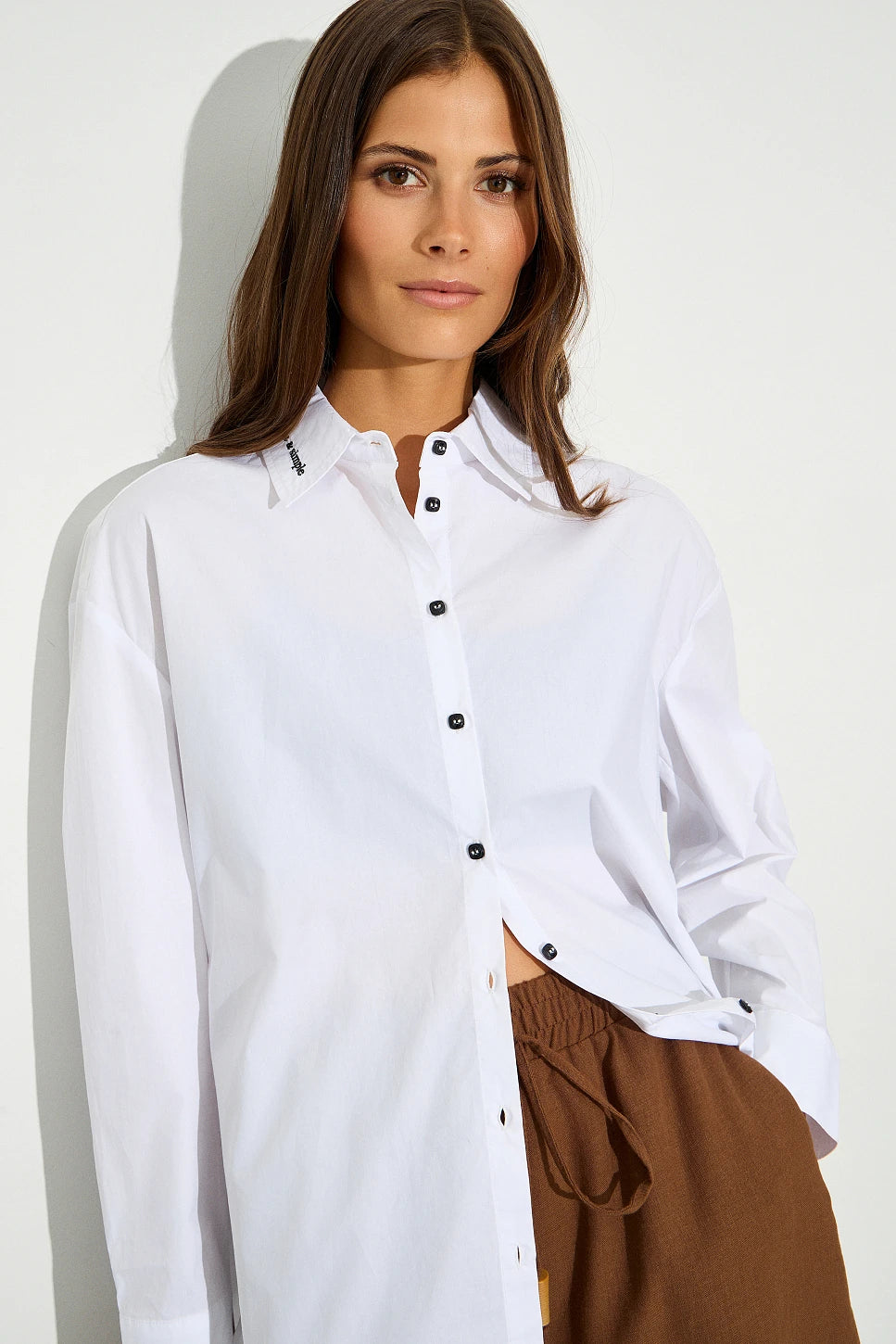 CAMISA OVERSIZE BORDADA