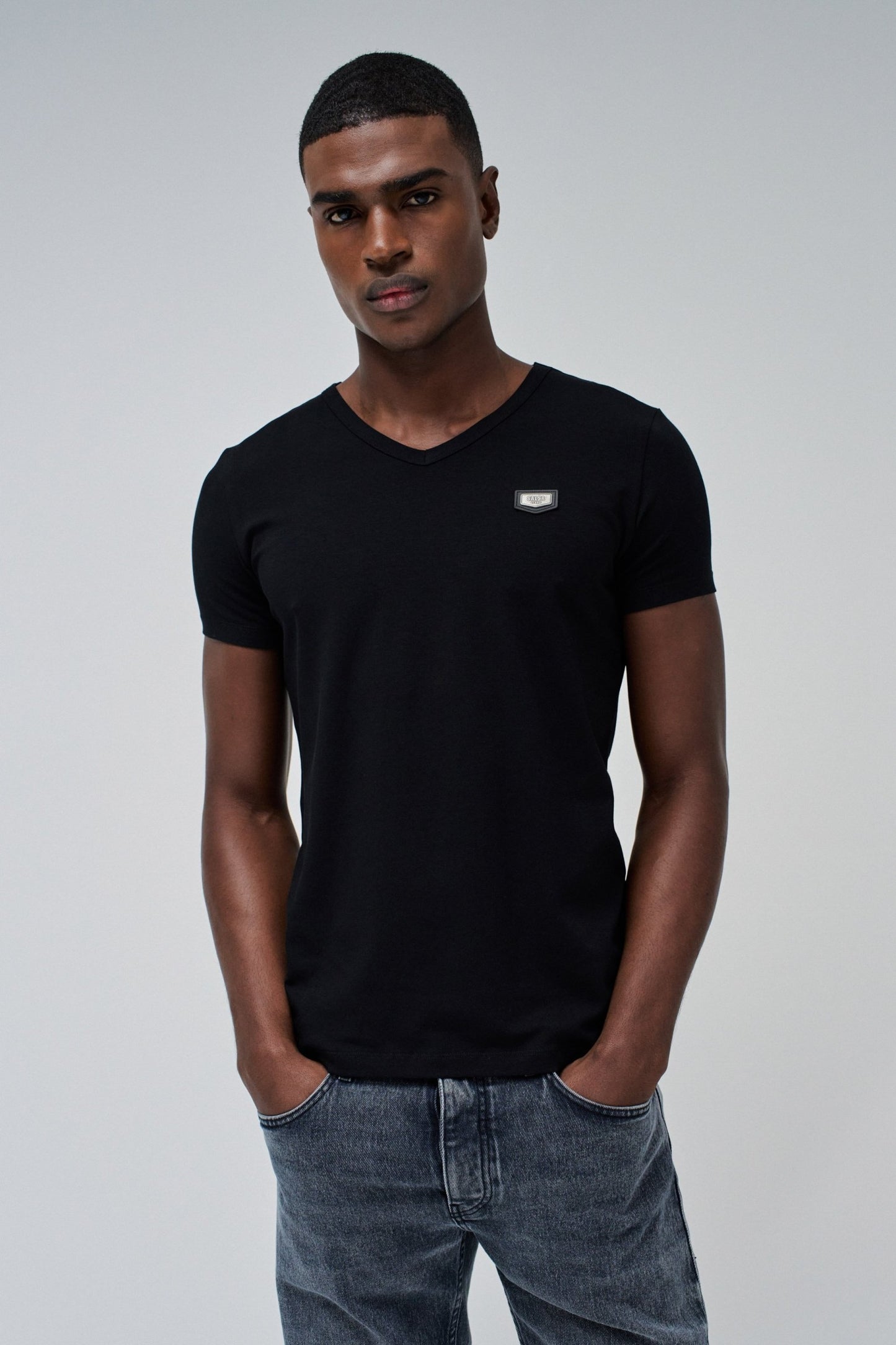 CAMISETA DE CUELLO PICO LYCRA