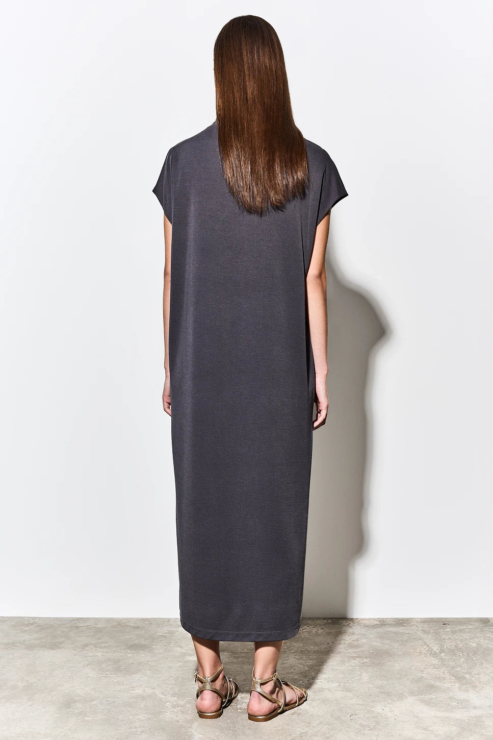 MAXI VESTIDO CON BROCHE