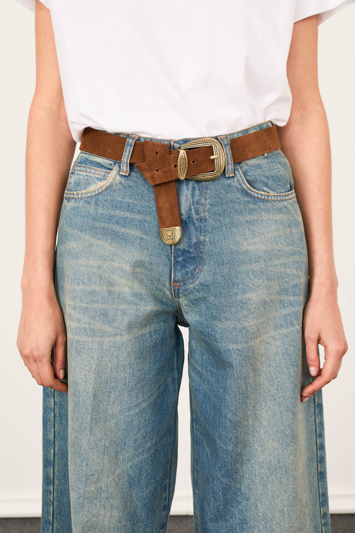 CINTURÓN DE PIEL