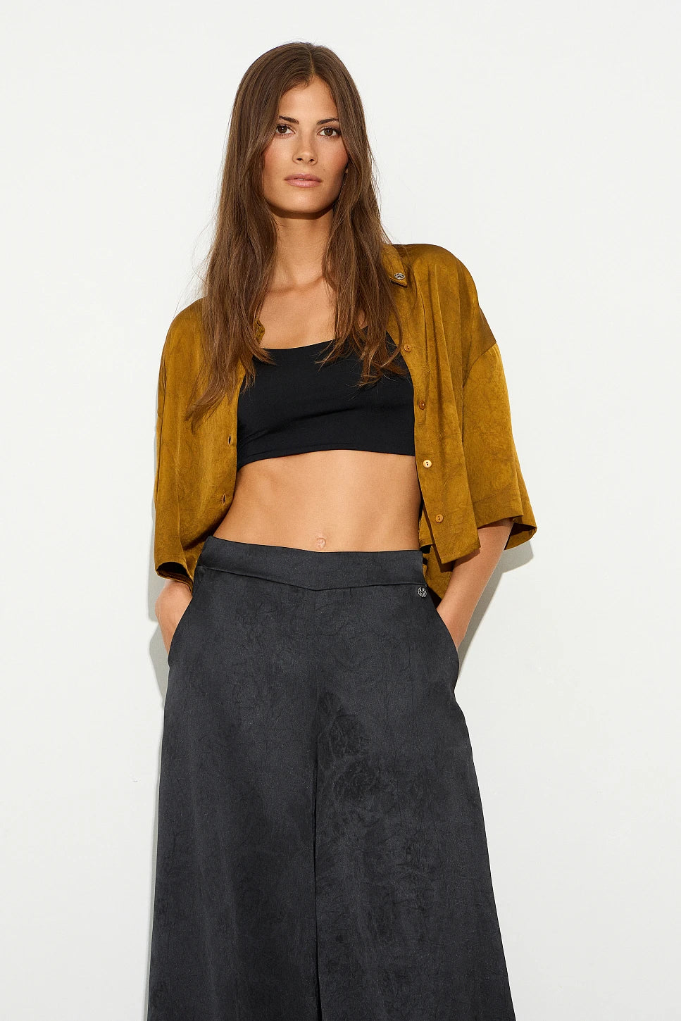 PANTALÓN WIDE LEG SATINADO