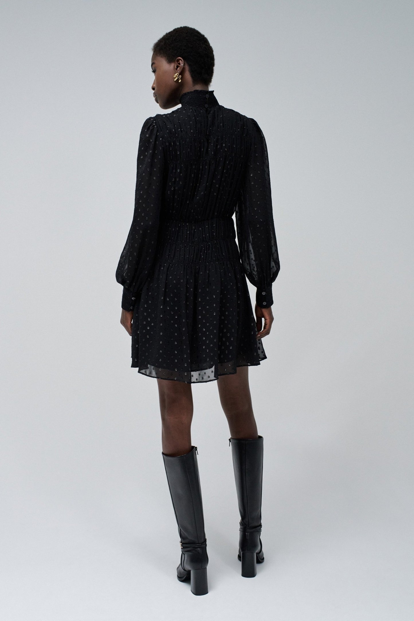 VESTIDO CORTO LÚREX