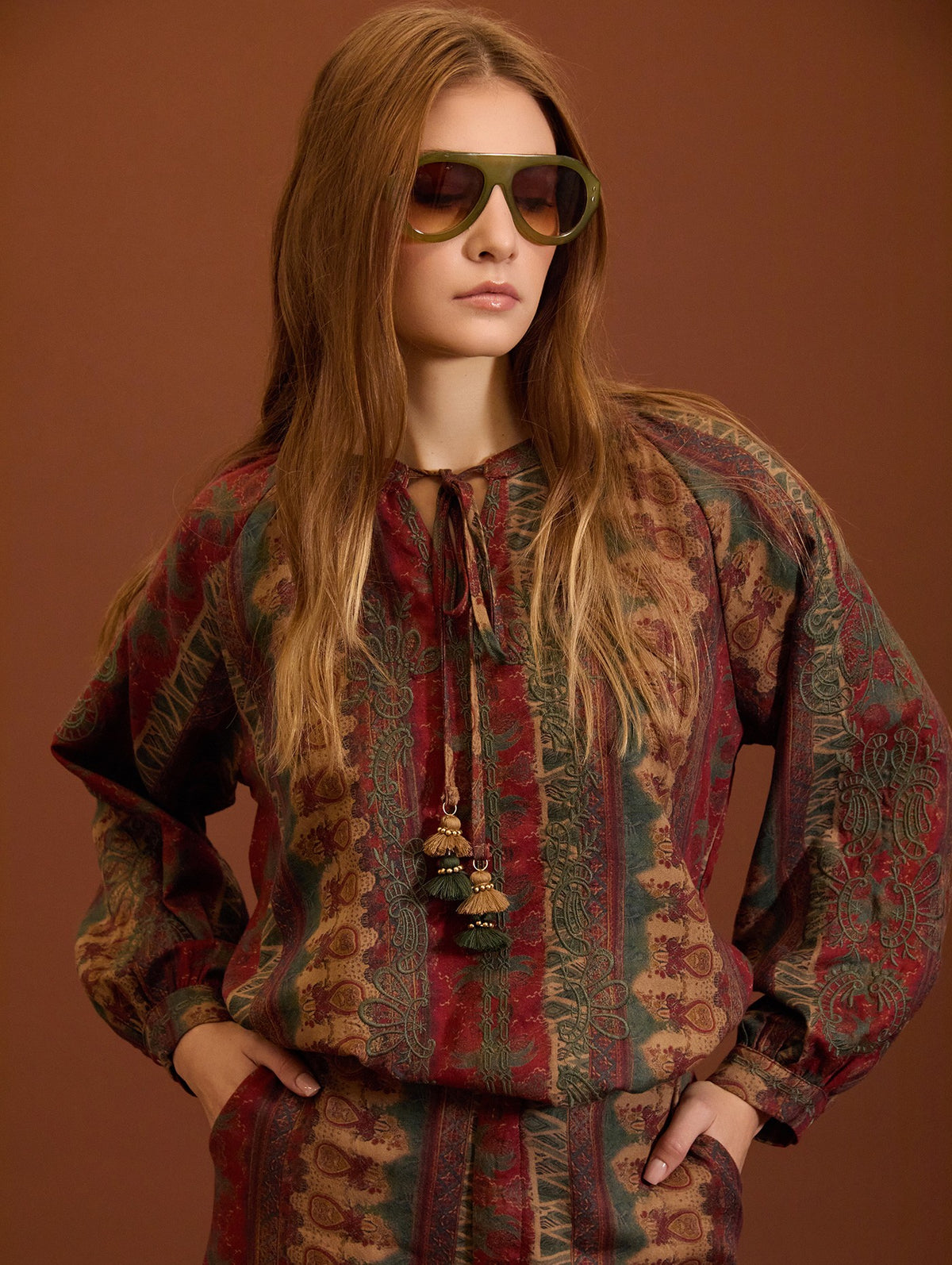 BLUSA CON ESTAMPADO ÉTNICO