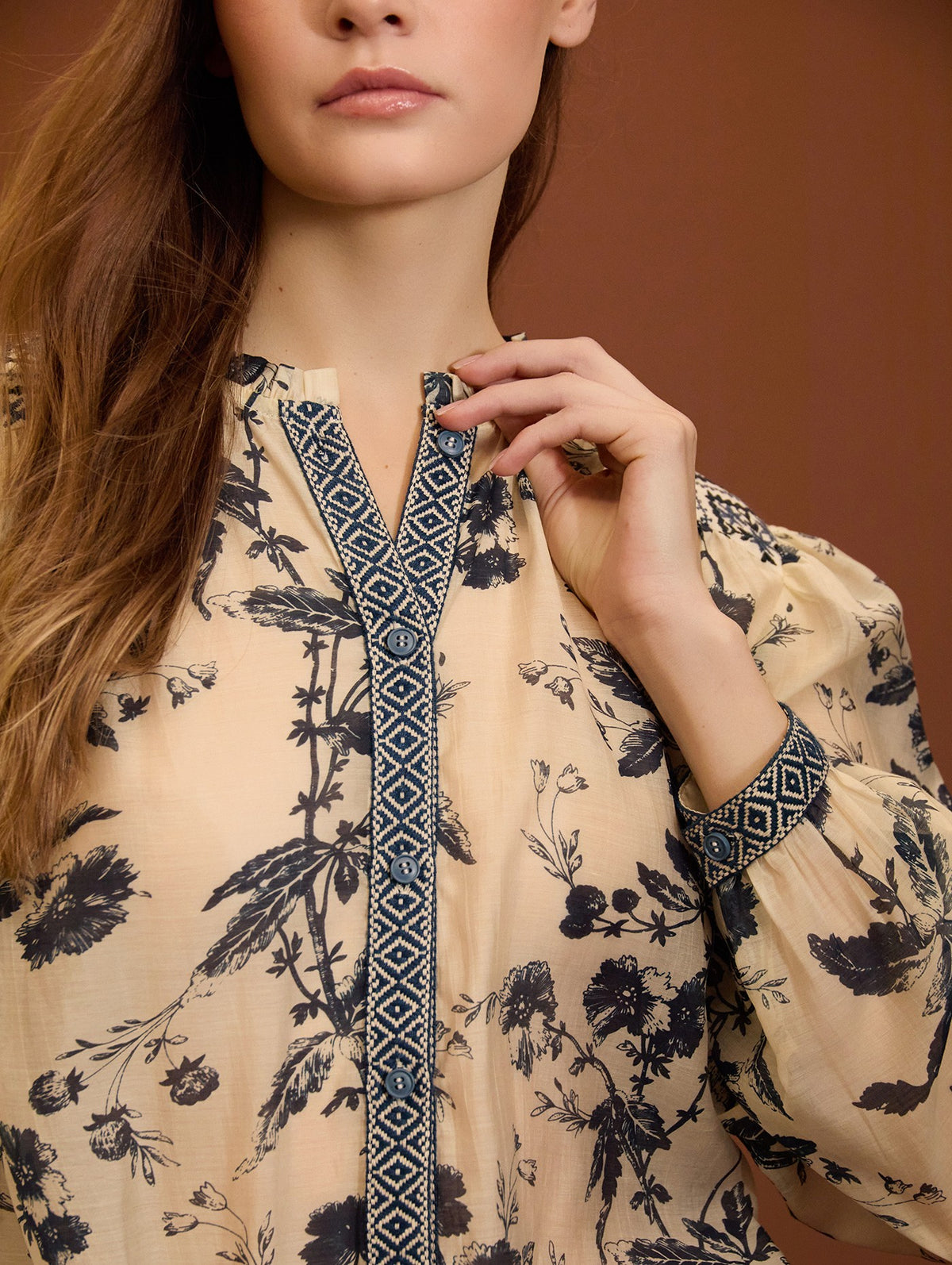 BLUSA DE ESTAMPADO FLORAL