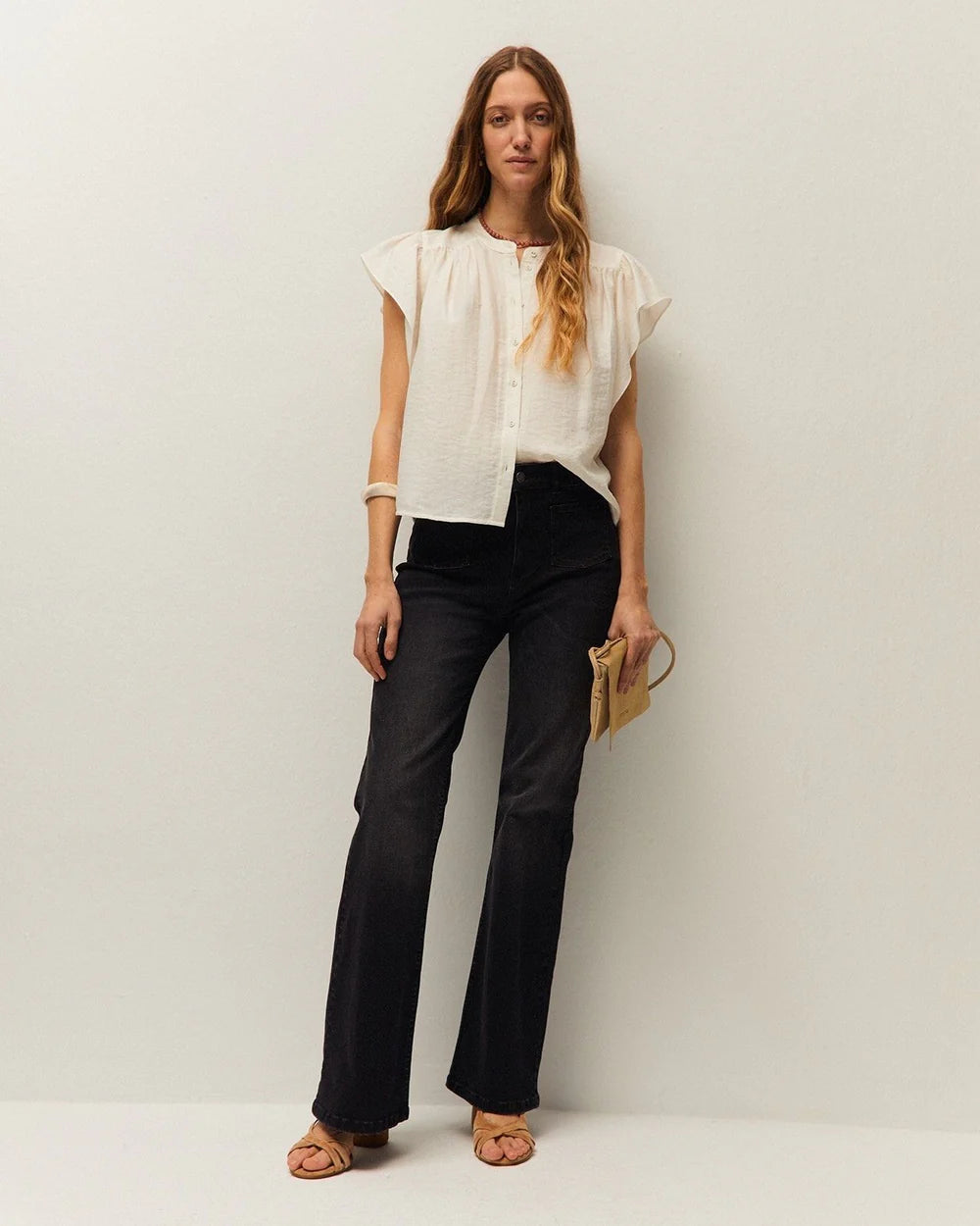 BLUSA DE LINO CON VOLANTES