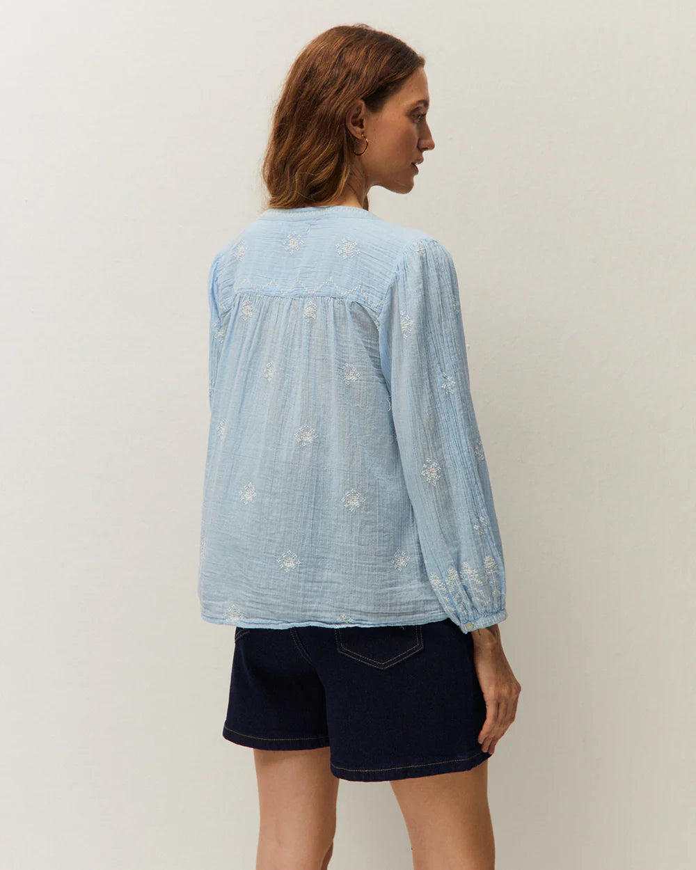 BLUSA DE GASA BORDADA