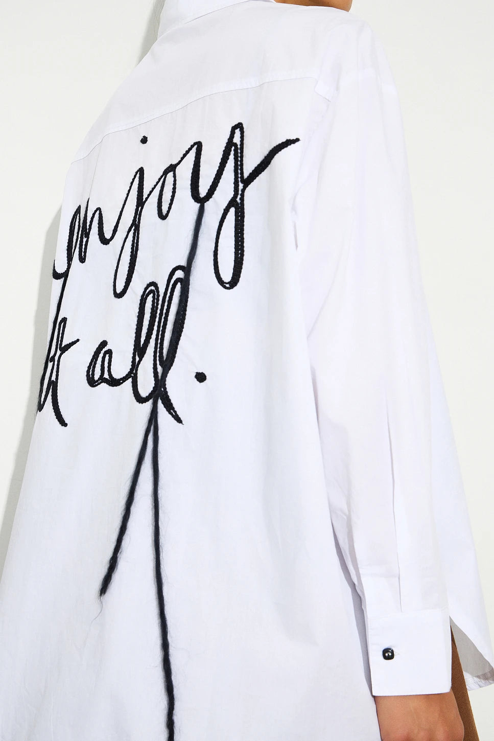 CAMISA OVERSIZE BORDADA