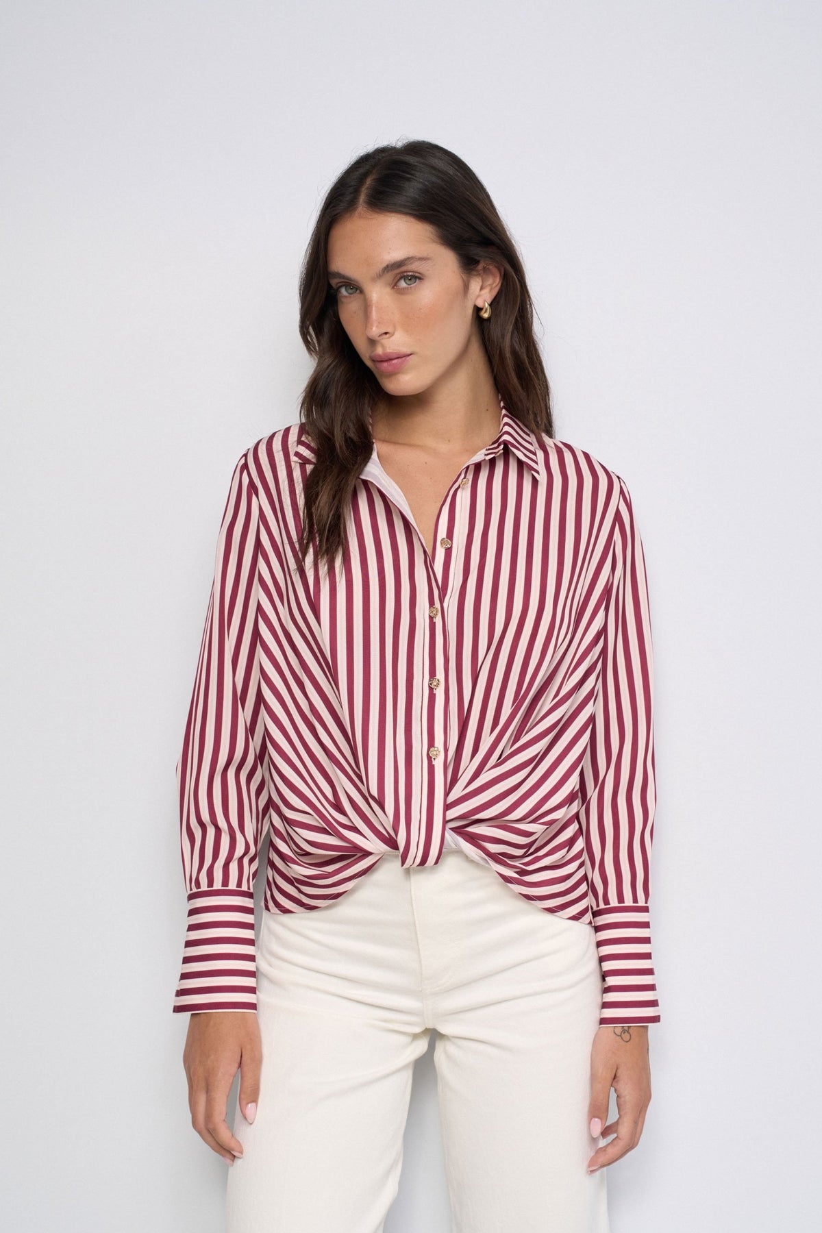 BLUSA DE RAYAS CON NUDO