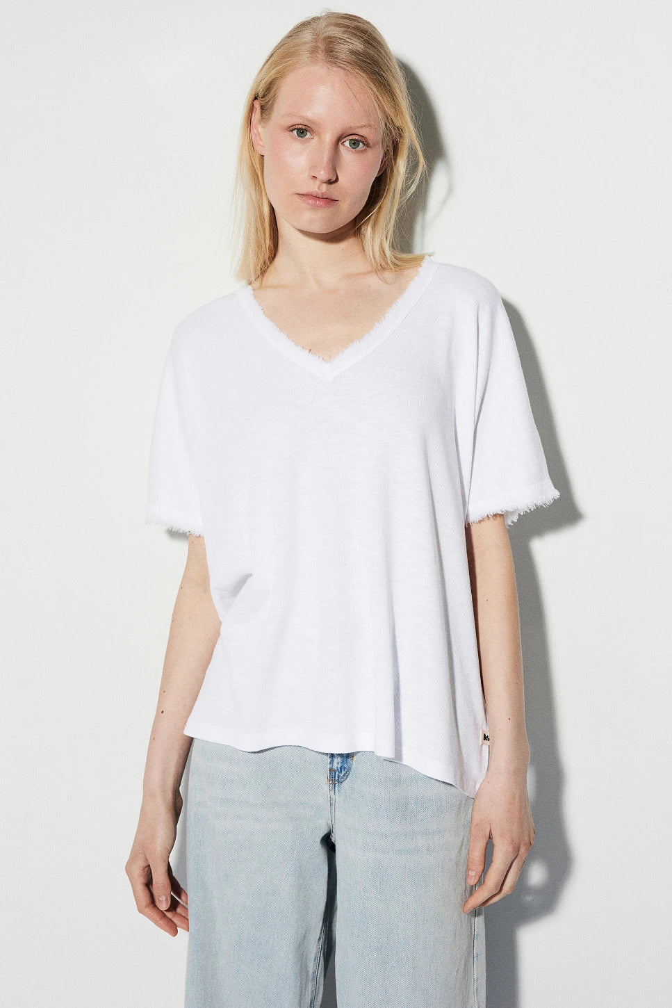 CAMISETA BÁSICA OVERSIZE