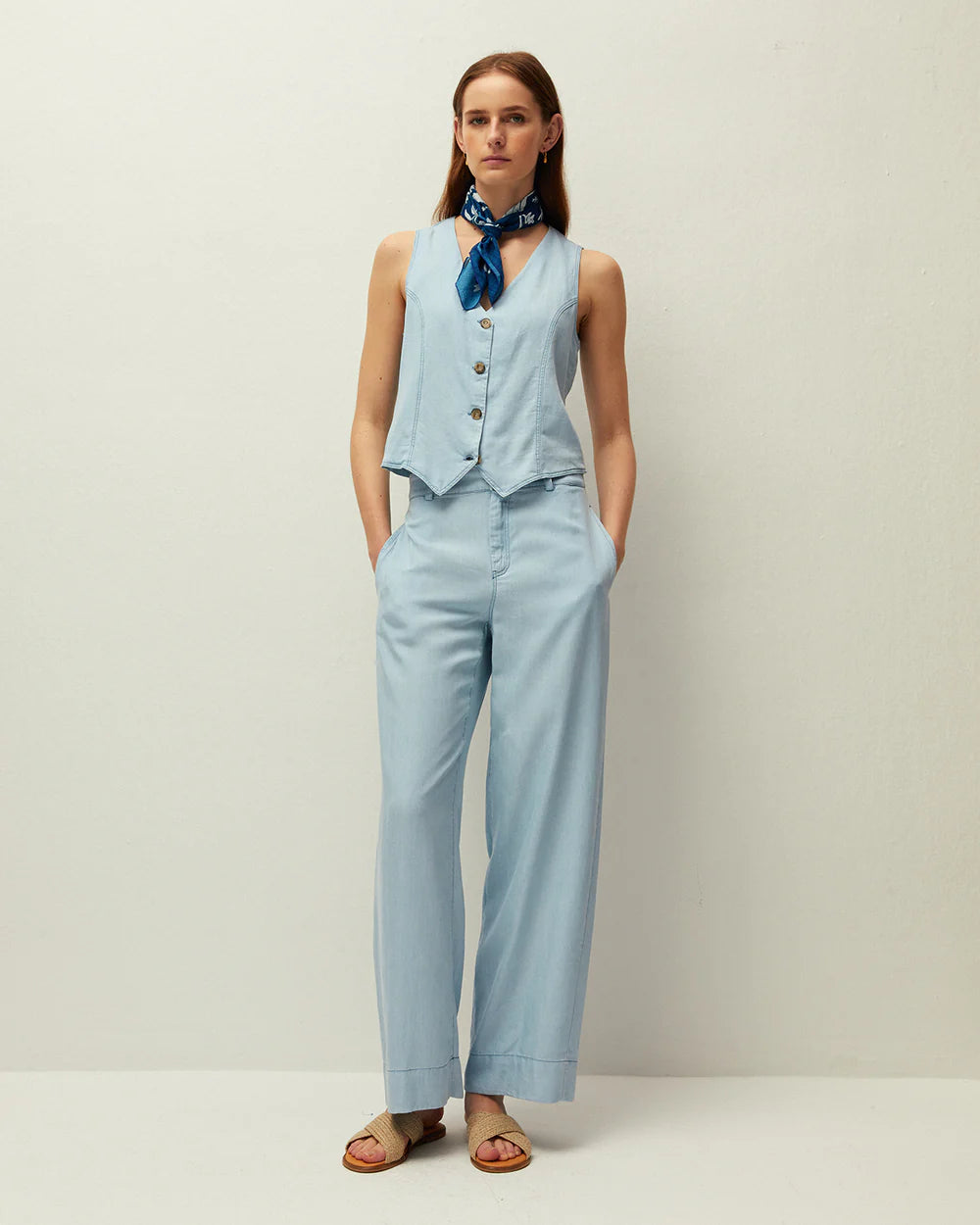 CHALECO DENIM EN TENCEL