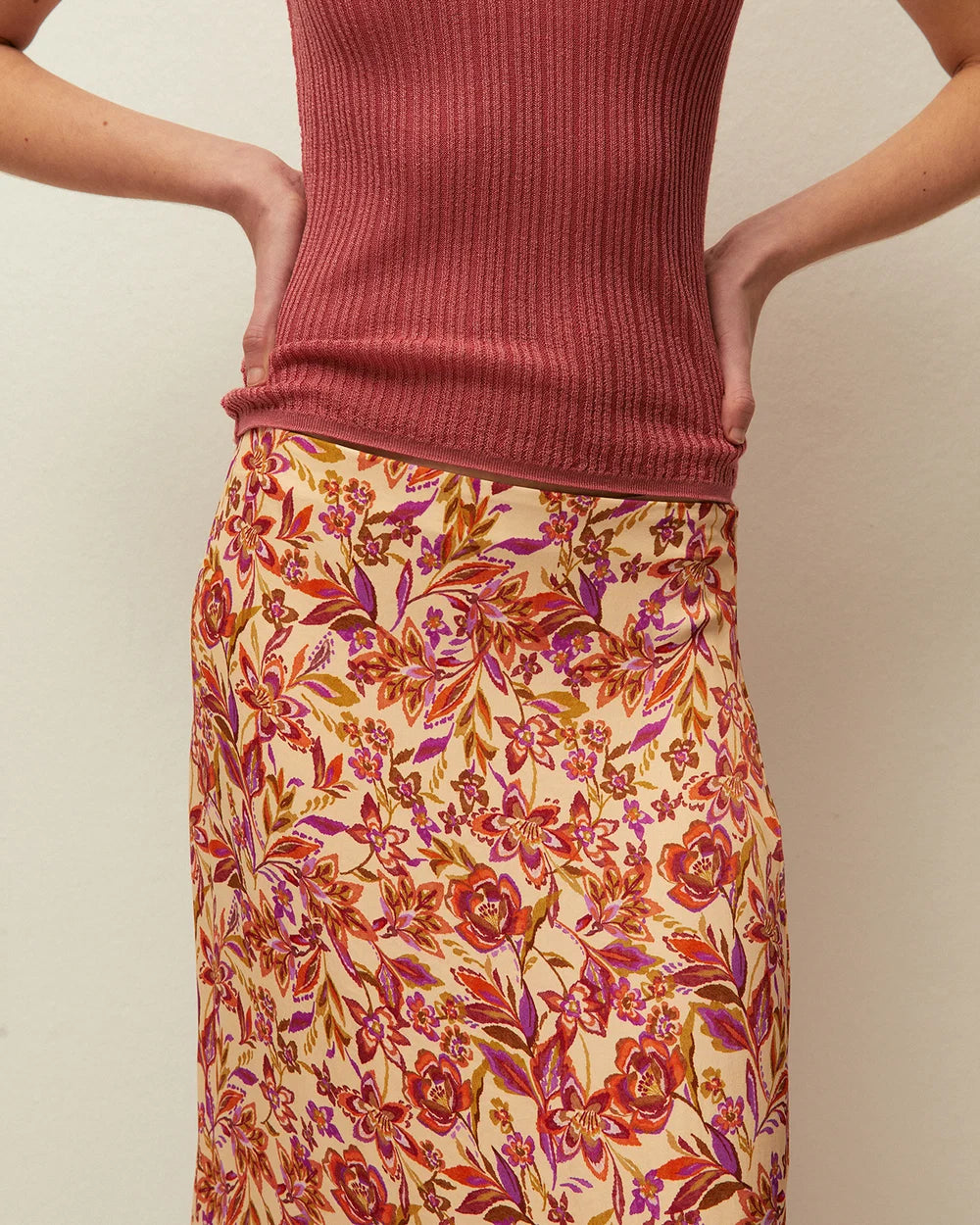 FALDA CON ESTAMPADO FLORAL