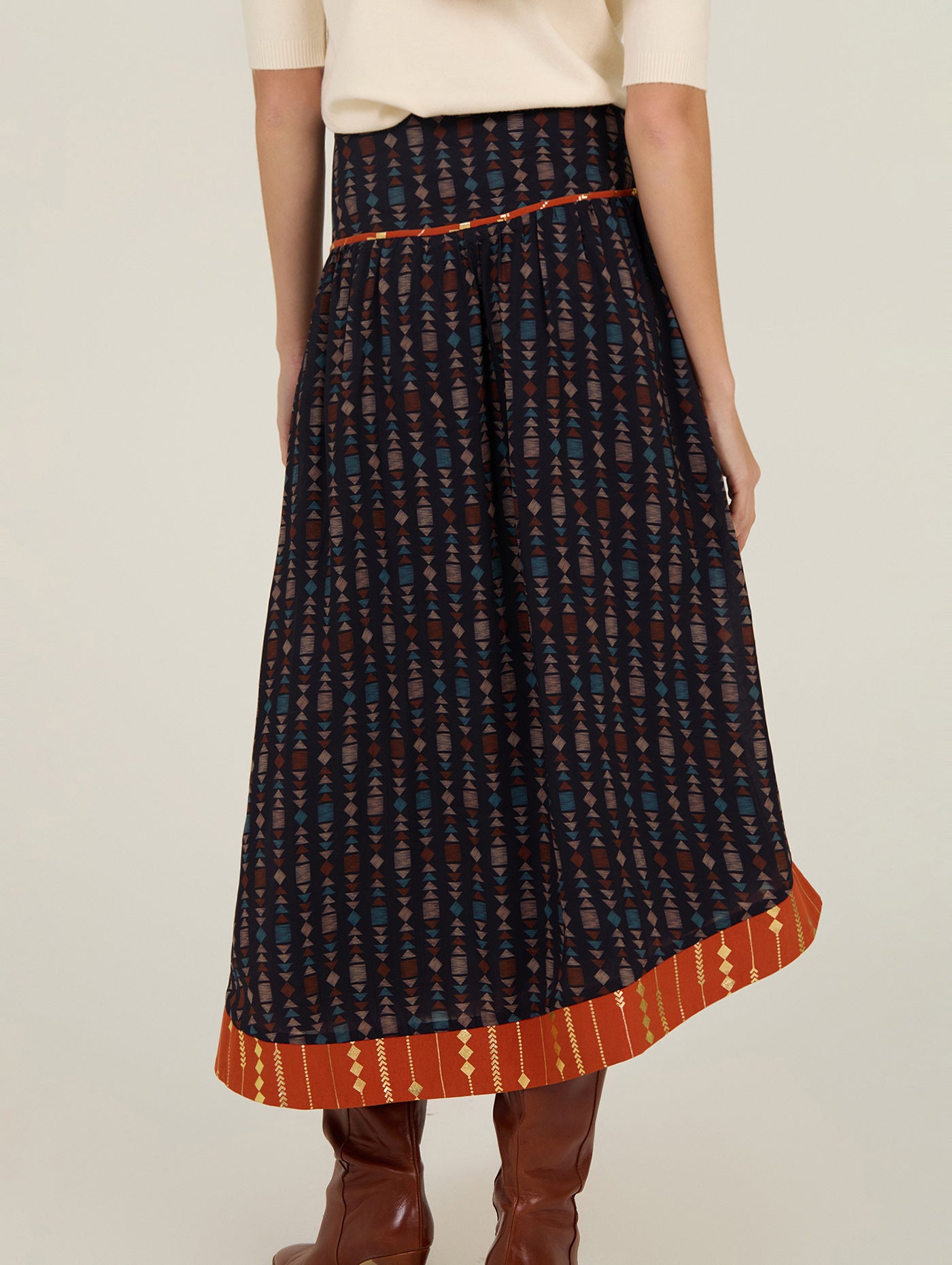 MAXI FALDA ASIMÉTRICA