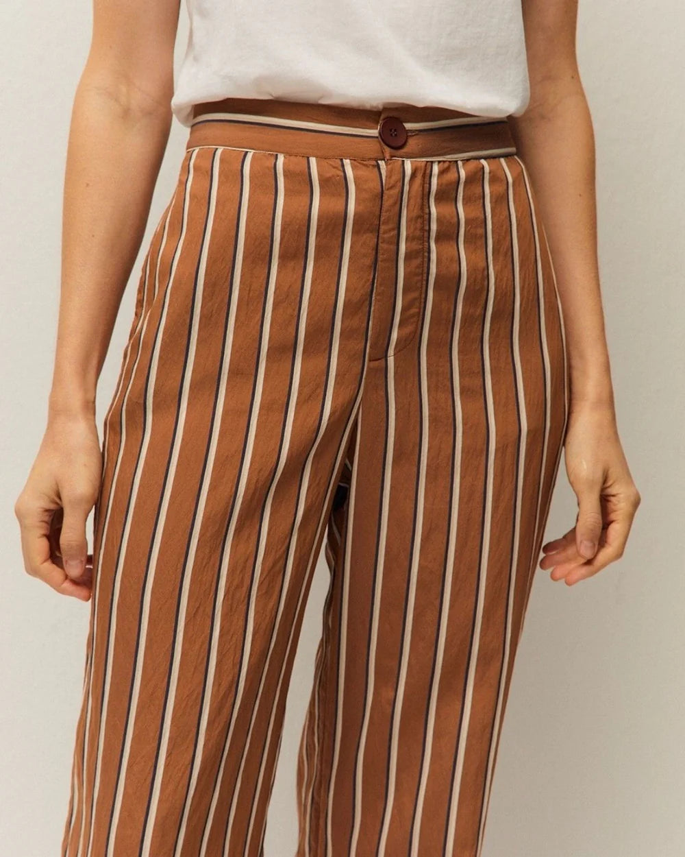 PANTALÓN ANCHO A RAYAS