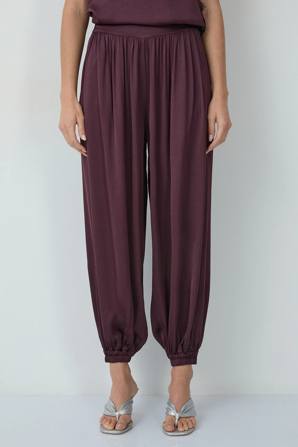 PANTALONES GLOBO EN SATÉN
