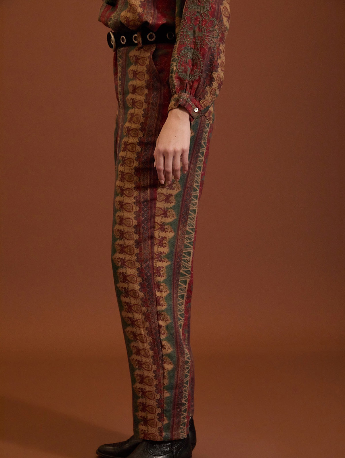 PANTALÓN BAGGY ESTAMPADO ÉTNICO