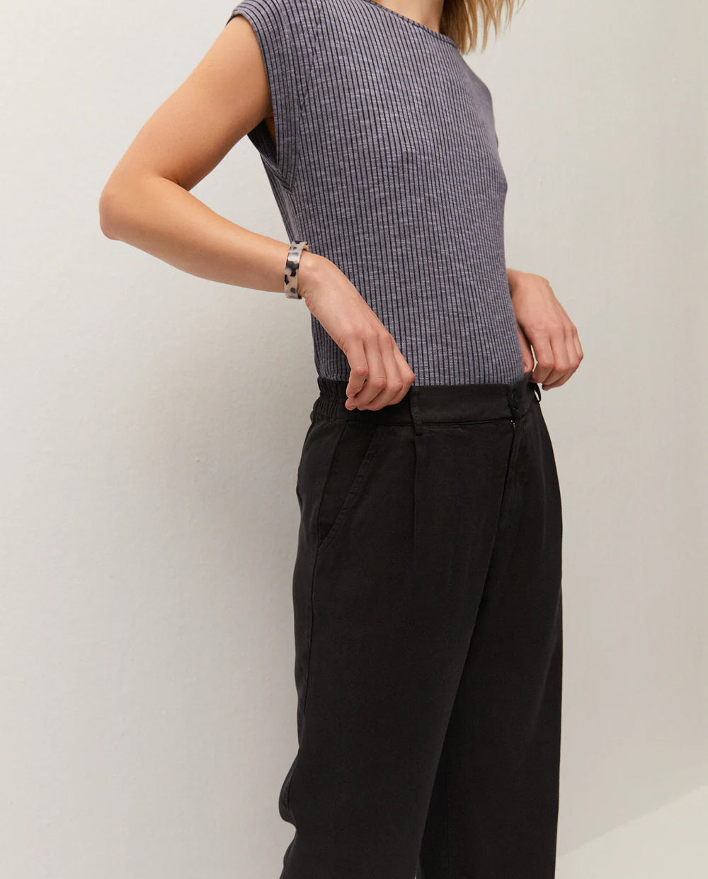 PANTALÓN DE PINZAS TENCEL