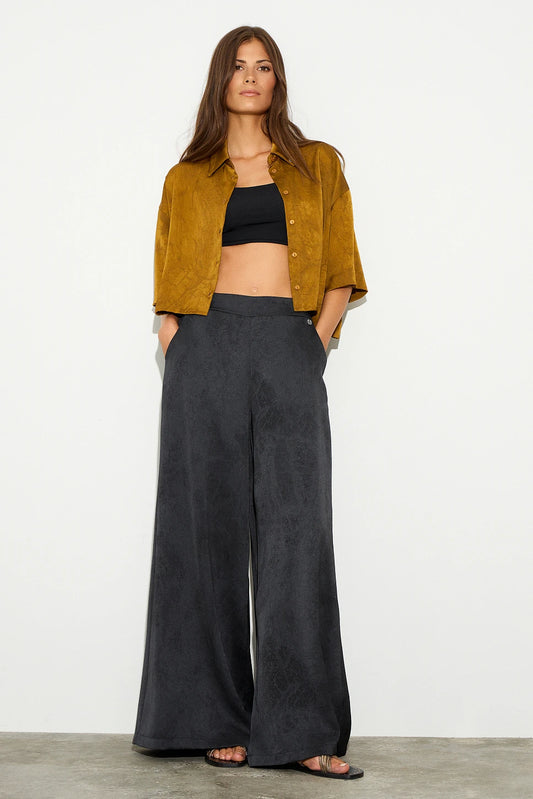 PANTALÓN WIDE LEG SATINADO