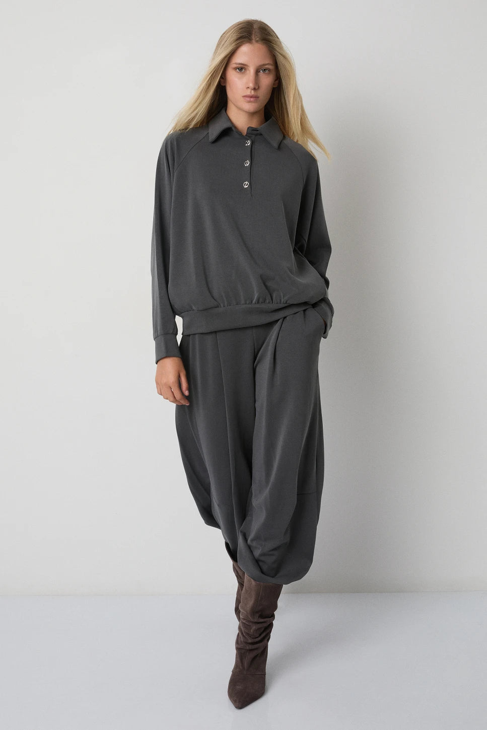 SUDADERA FLUIDA OVERSIZE