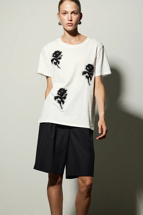T-SHIRT ROSAS DE TUL