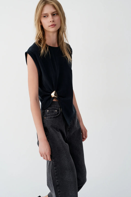 TOP CON BROCHE