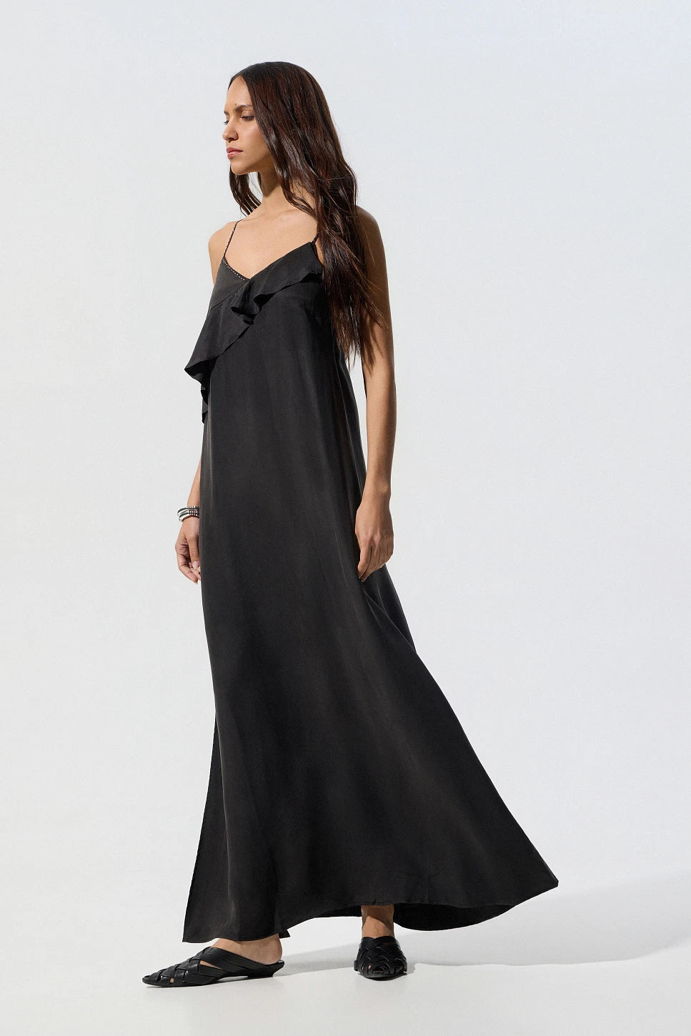 VESTIDO DE CUPRO CON VOLANTE