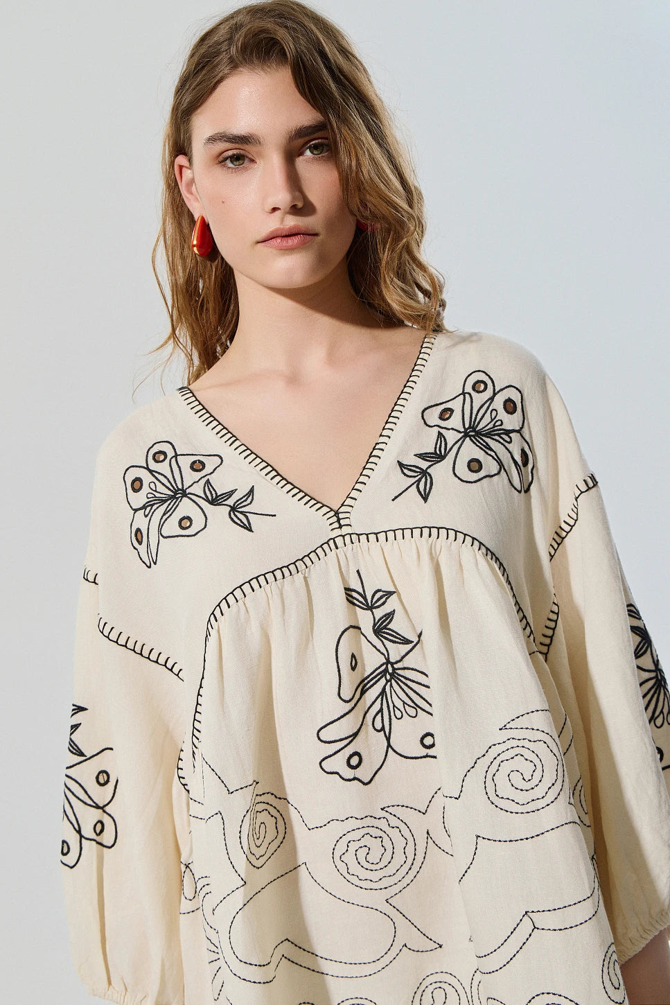 VESTIDO DE LINO BORDADO