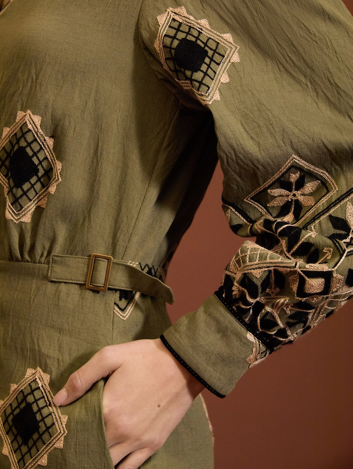 VESTIDO CON ESTAMPADO ÉTNICO