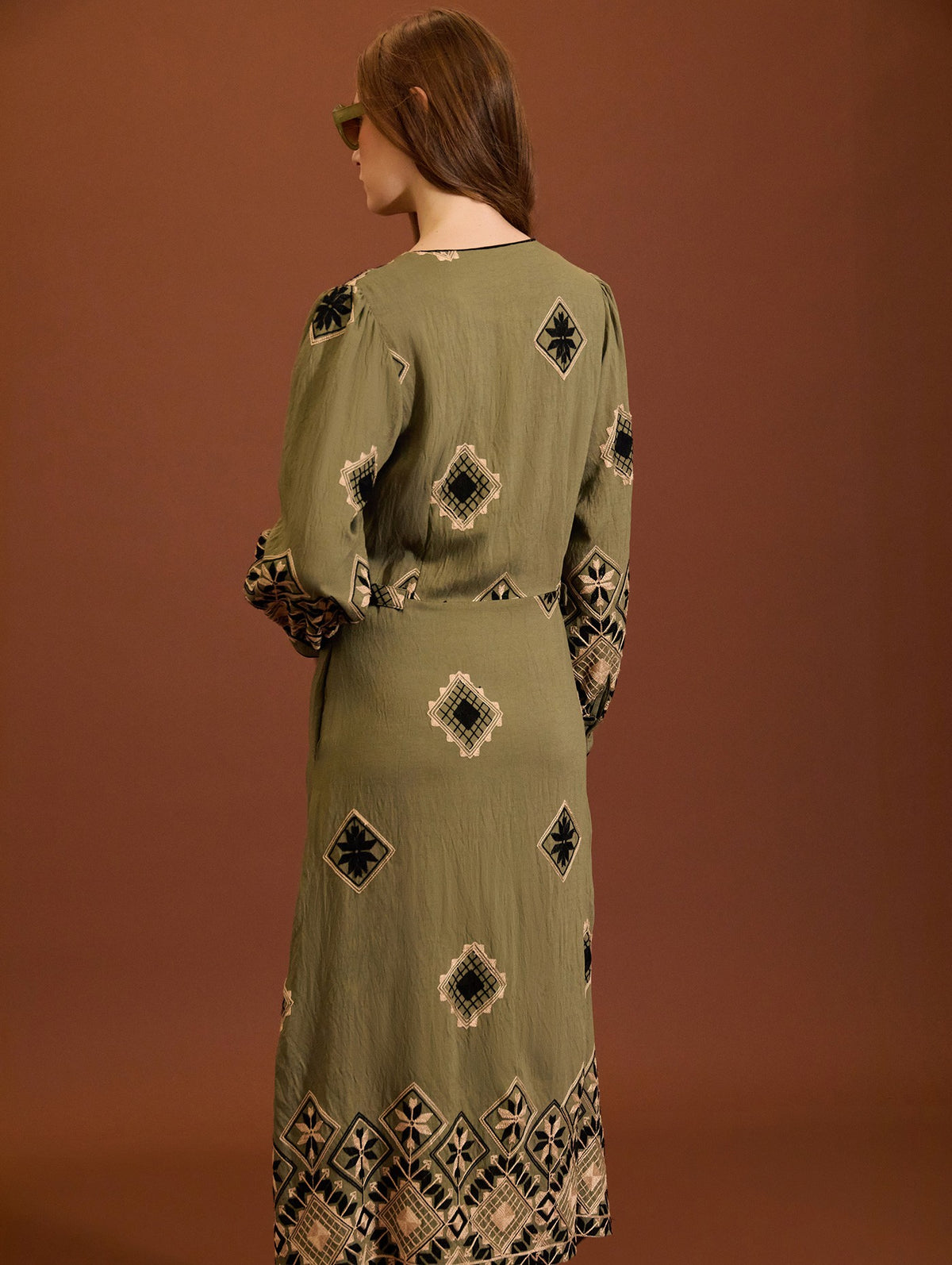 VESTIDO CON ESTAMPADO ÉTNICO