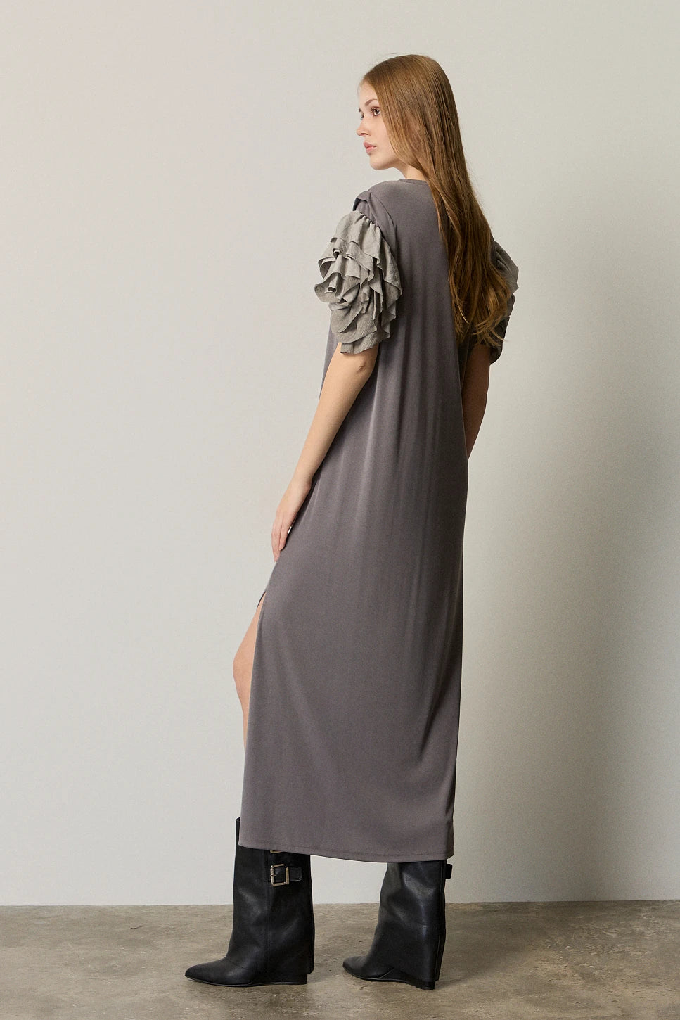 VESTIDO MIDI VOLANTES